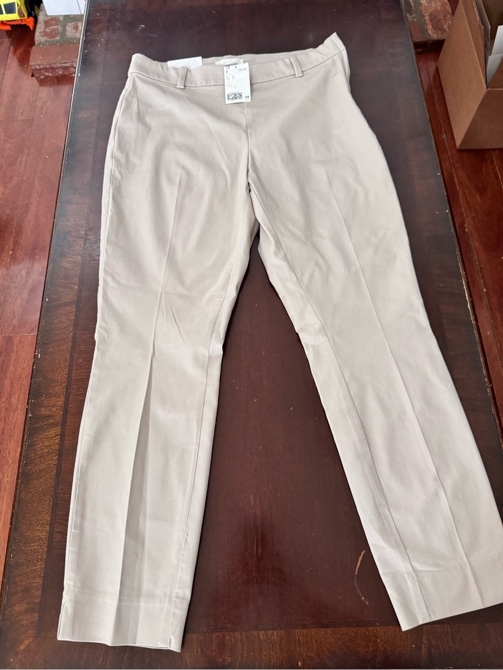 NWT H&M Women's Light Beige Super Stretch Ankle Slacks - Size 10